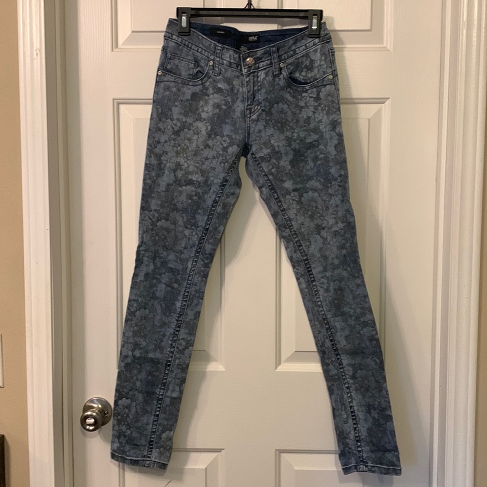 a.n.a A New Appraoch brand jeans